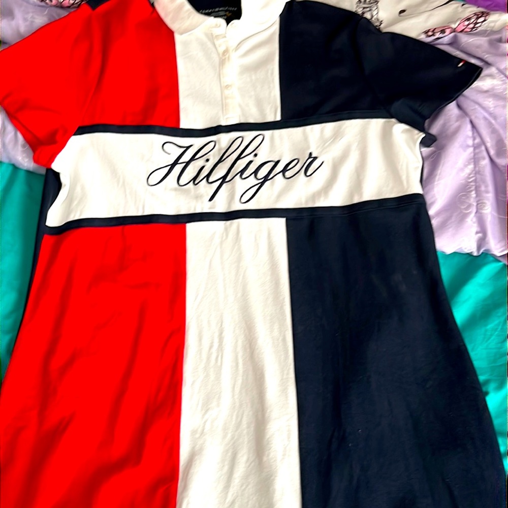 Tommy Hilfiger dress, the size is a extra large,never been worn brand new